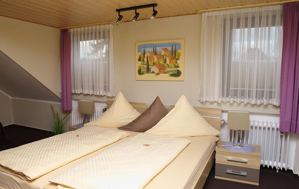 Hotel Rosenflora Nideggen Exterior photo